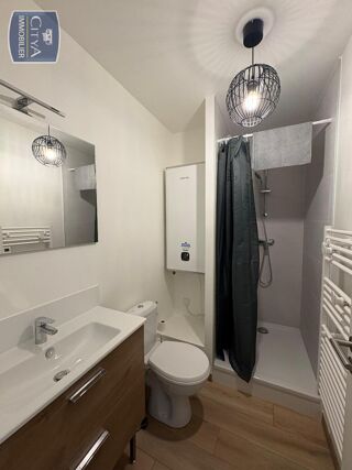  Appartement à louer 2 pièces 32 m²