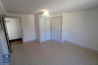  Appartement à louer 4 pièces 118 m²