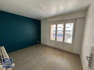  Appartement à louer 5 pièces 80 m²