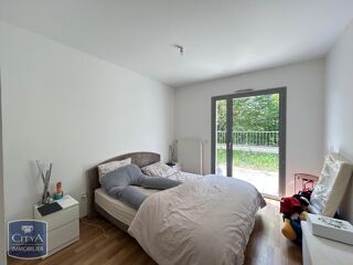  Appartement à louer 4 pièces 102 m²