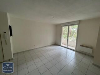  Appartement à louer 2 pièces 40 m²