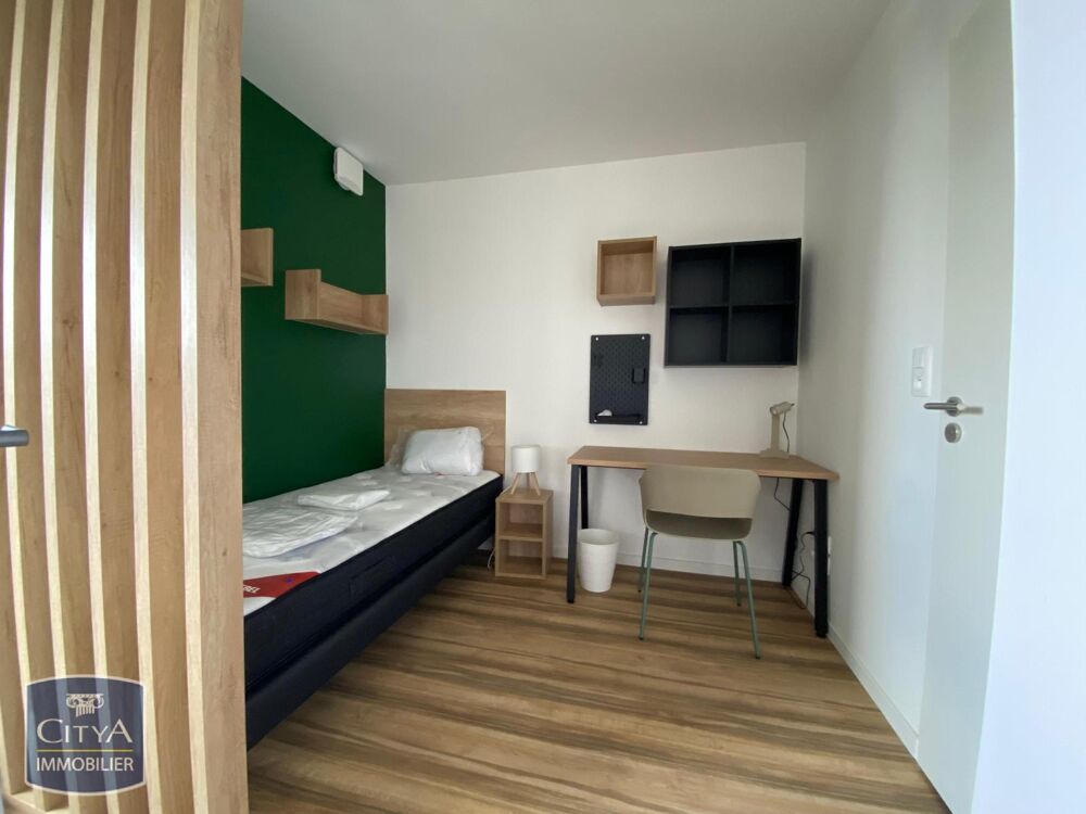 À LOUER STUDIO MEUBLE: Avenue Montaigne - Angers Charman....
