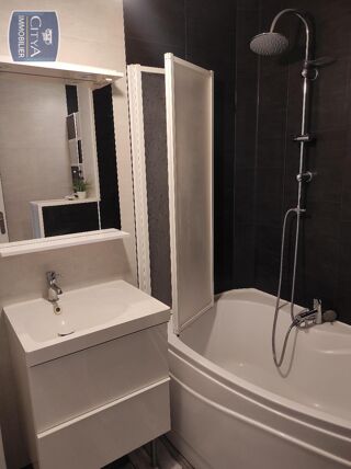  Appartement à louer 3 pièces 68 m²