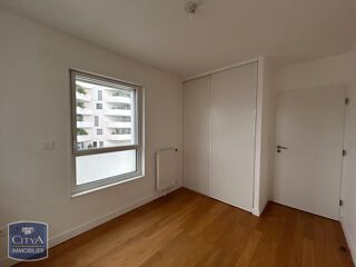  Appartement à louer 4 pièces 93 m²