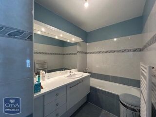  Appartement à louer 3 pièces 63 m²