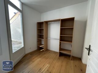  Appartement à louer 4 pièces 90 m²