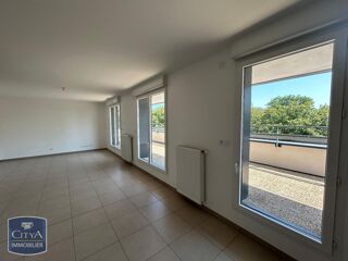  Appartement à louer 3 pièces 76 m²
