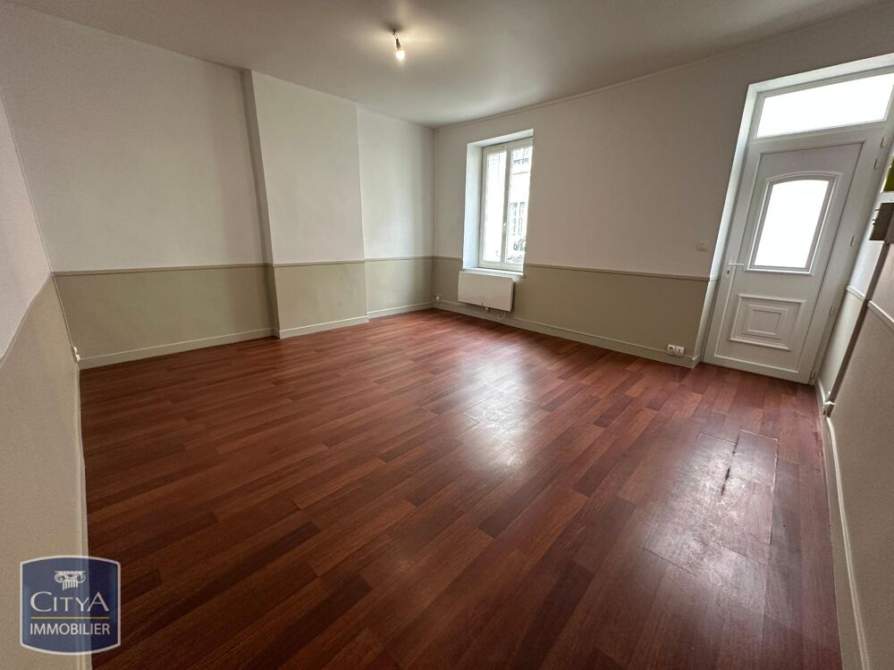 À LOUER : Maison spacieuse et lumineuse, idéale pour les....