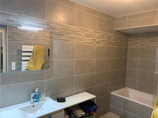  Appartement à louer 3 pièces 74 m²