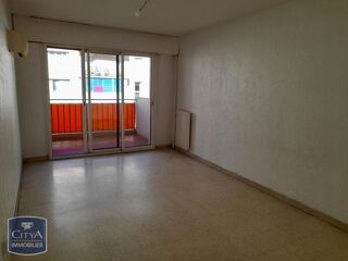  Appartement à louer 4 pièces 74 m²
