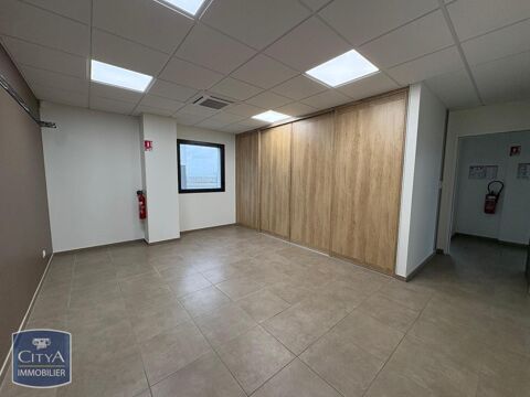 &Agrave; louer, local de bureaux professionnel de 48,5 m&sup2;id&eacute;... 840 71570 La chapelle de guinchay