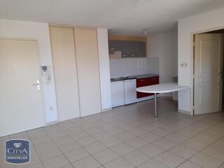  Appartement à louer 2 pièces 45 m²