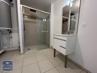  Appartement à louer 1 pièce 32 m²