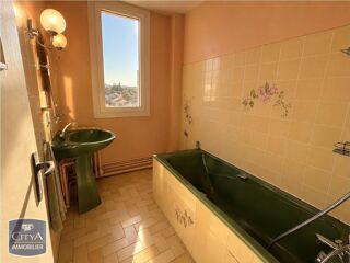  Appartement à louer 3 pièces 65 m²