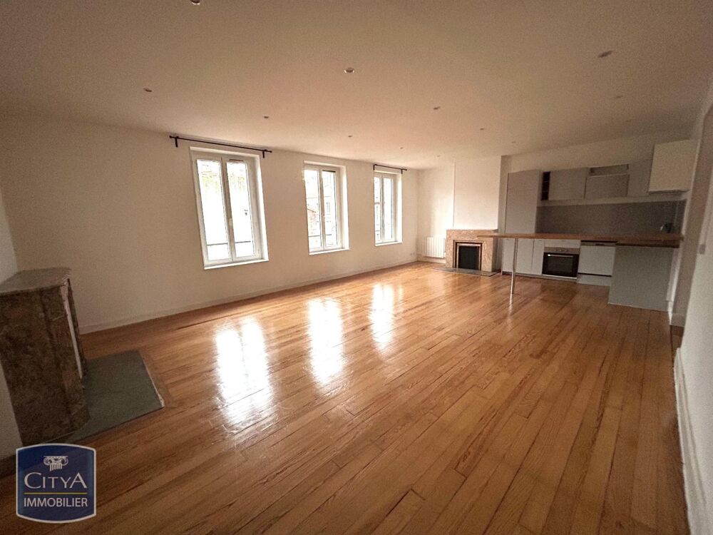 À LOUER : Appartement rénové T4 situé en plein coeur de S....