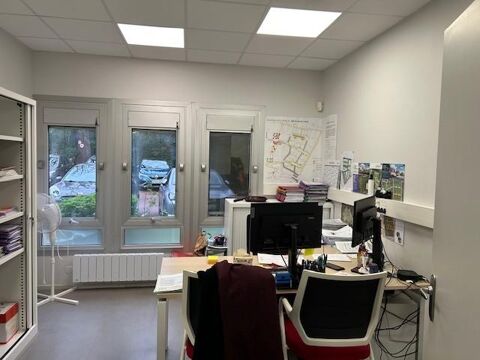   Location / Local Commercial 