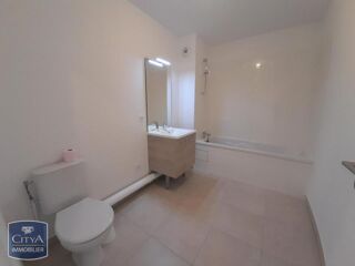  Appartement à louer 3 pièces 65 m²
