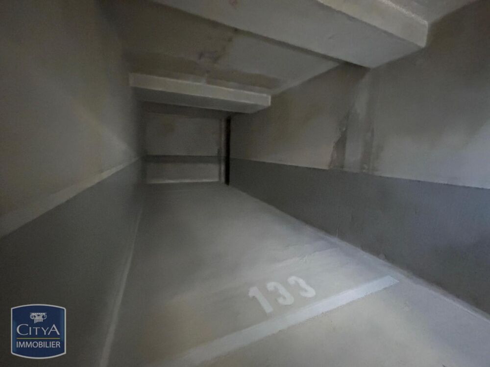 location Parking / Garage - 35 m² Antibes (06600)