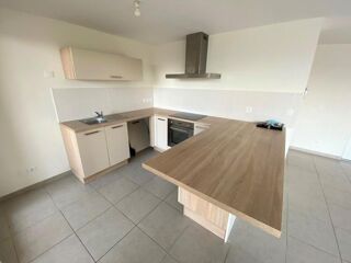 location Appartement - 4 pièce(s) - 88 m² Gex (01170)