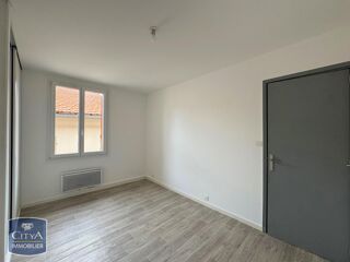  Appartement à louer 3 pièces 55 m²