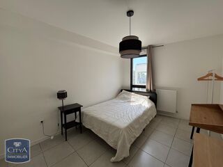  Appartement à louer 4 pièces 86 m²