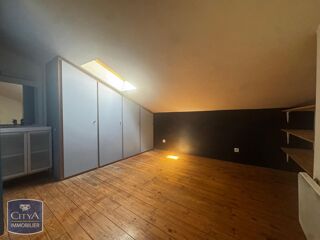  Appartement à louer 3 pièces 47 m²