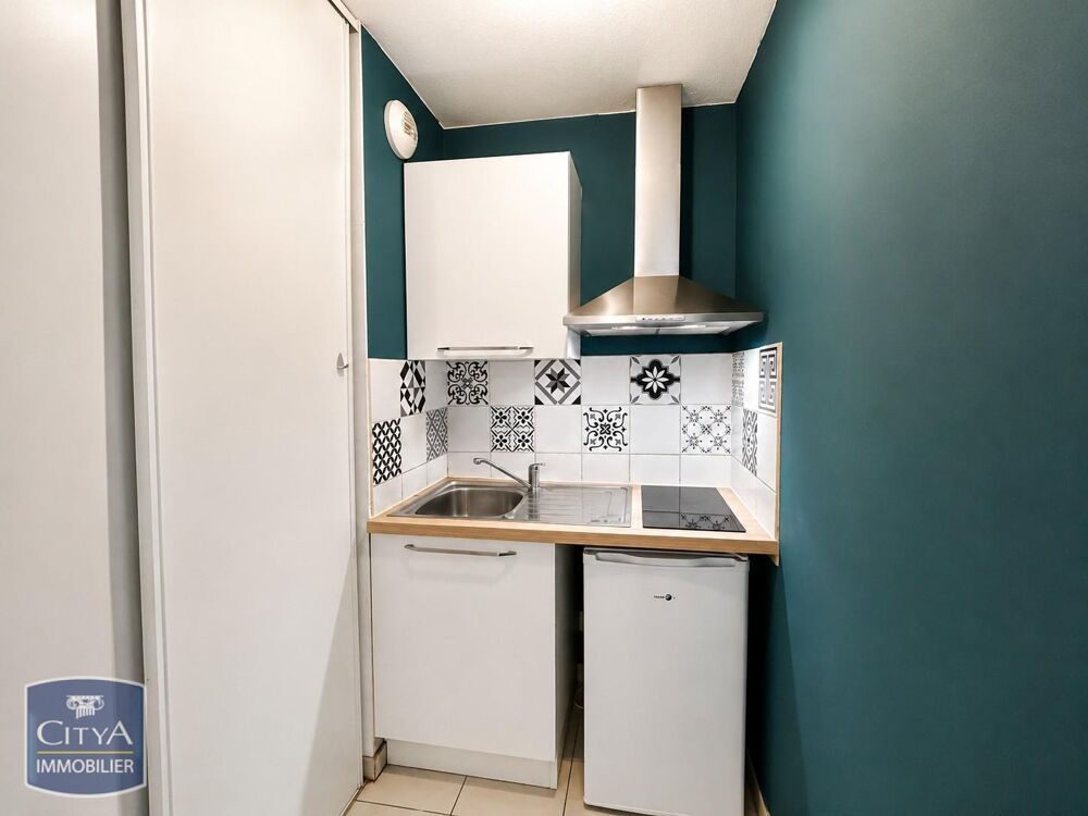 EXCLUSIVITE - RIVE DROITE A louer : Appartement T1 bis d....