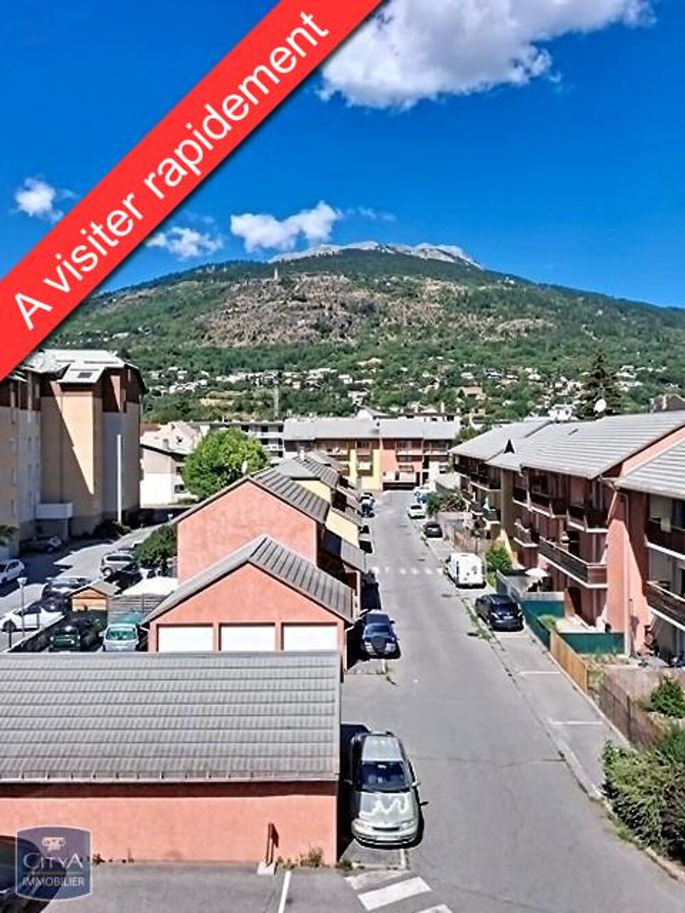 À LOUER : BRIANCON Appartement T2 à Briançon, situé au t....