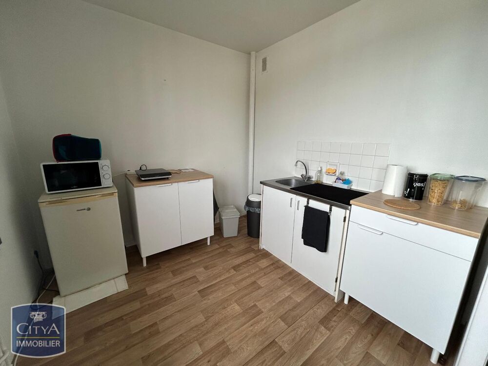 STUDIO AVEC BALCON ET PARKING - QUARTIER HILARD En locat....