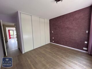  Appartement à louer 3 pièces 76 m²