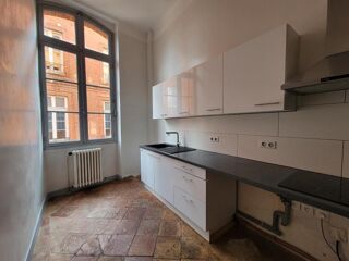  Appartement à louer 3 pièces 126 m²
