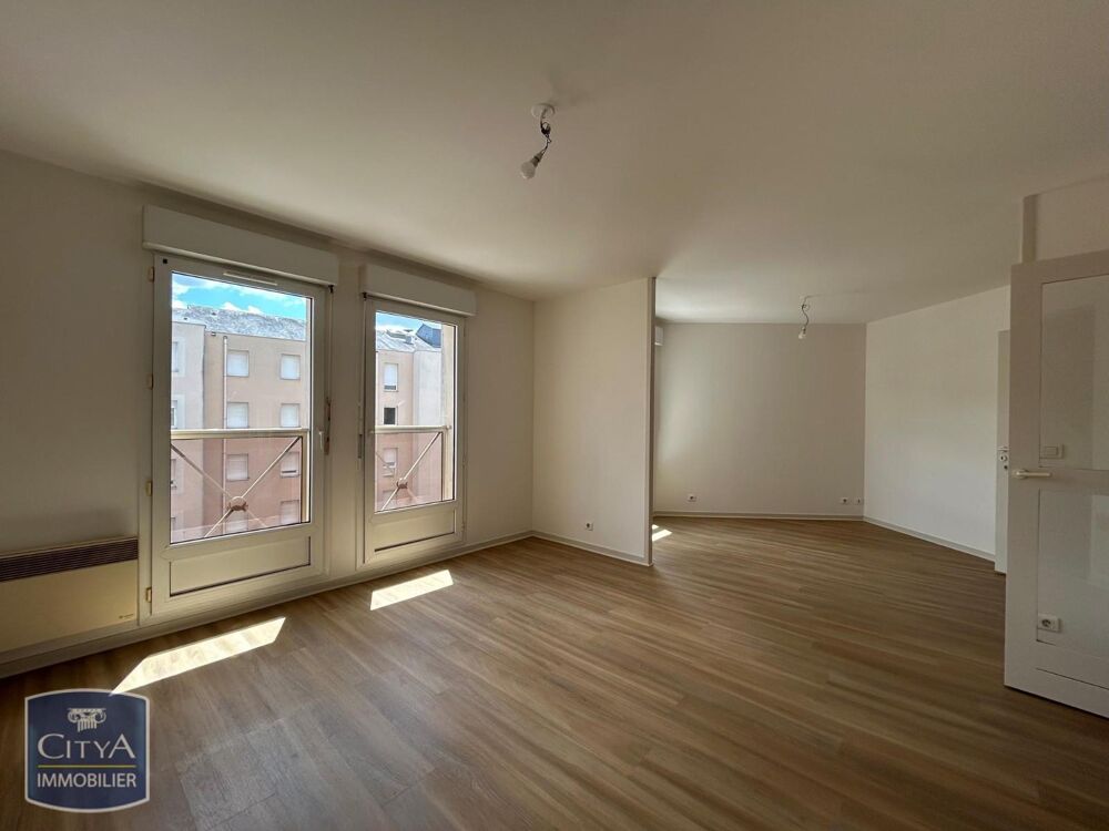 À LOUER : Appartement T1 situé en plein coeur de Châteaur....