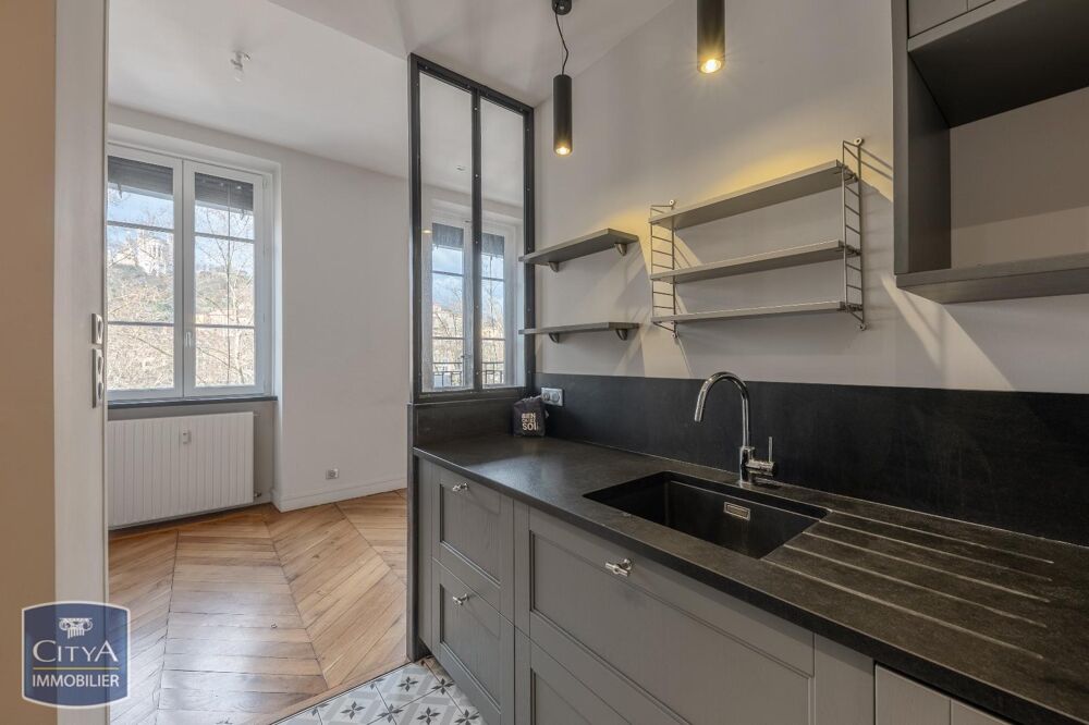 location Appartement - 3 pièce(s) - 84 m² Lyon 2