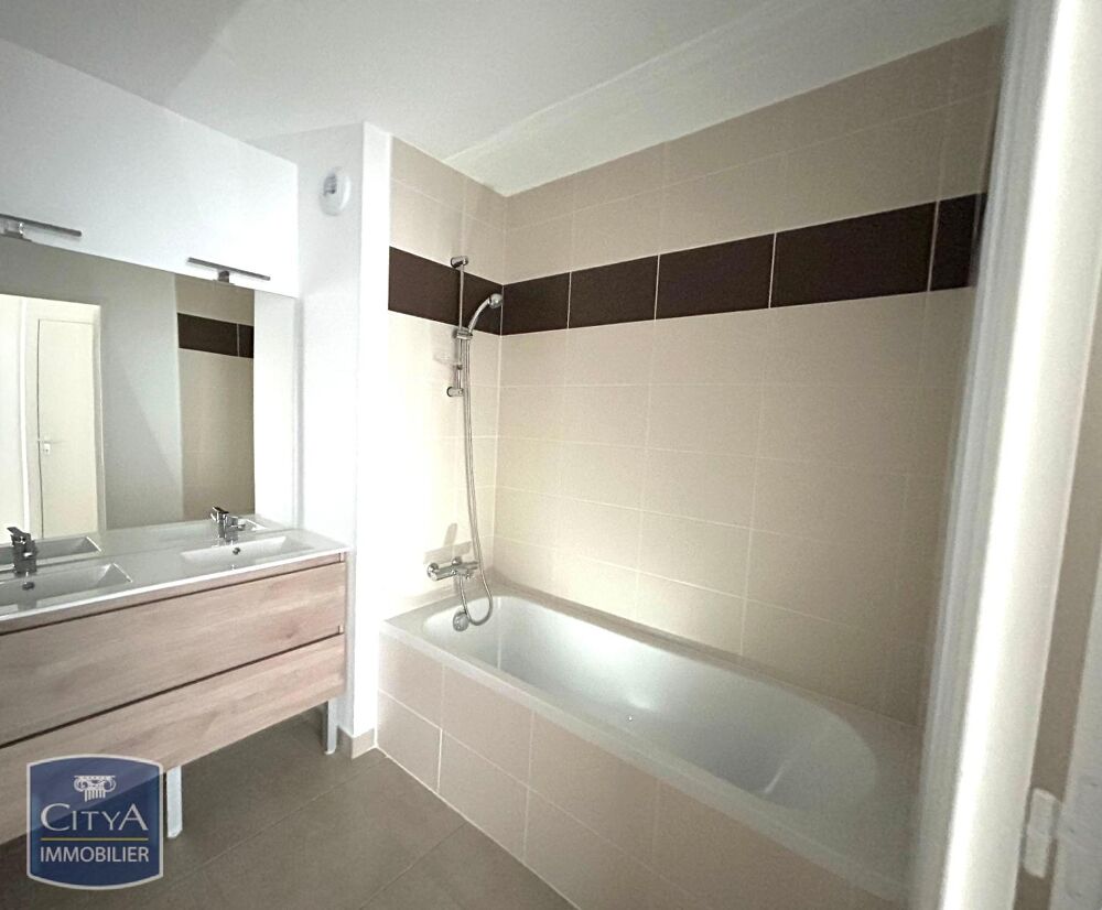 location Appartement - 3 pièce(s) - 67 m² Orange (84100)