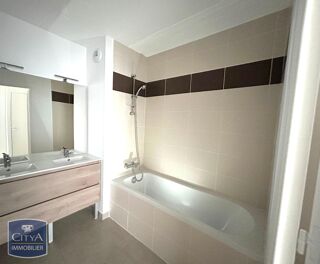  Appartement à louer 3 pièces 67 m²