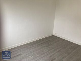  Appartement à louer 3 pièces 56 m²