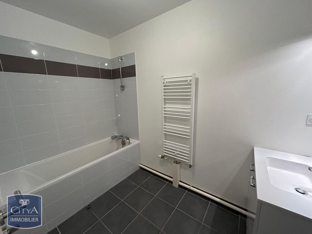location Appartement - 3 pièce(s) - 69 m² Carquefou (44470)