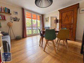  Appartement à louer 4 pièces 81 m²