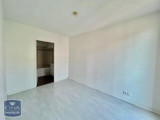  Appartement à louer 2 pièces 48 m²
