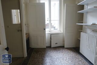  Appartement à louer 3 pièces 89 m²