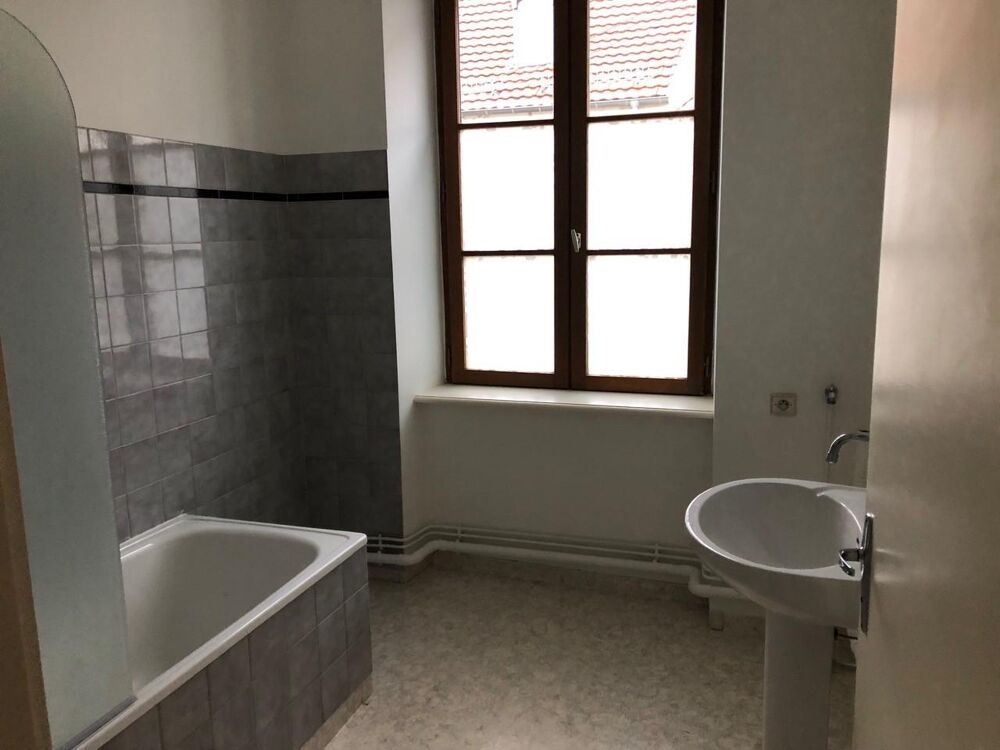 location Appartement - 3 pièce(s) - 75 m² Montbéliard (25200)