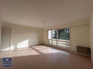  Appartement à louer 4 pièces 87 m²