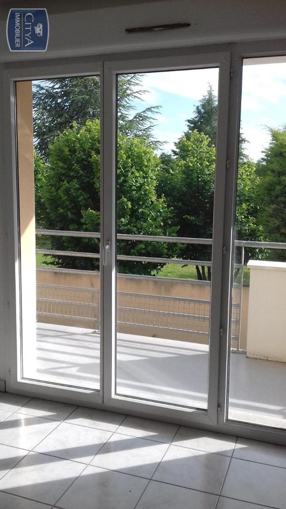 location Appartement - 2 pièce(s) - 48 m² Neuville-de-Poitou (86170)