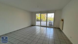  Appartement à louer 3 pièces 76 m²