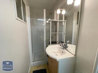  Appartement à louer 1 pièce 28 m²