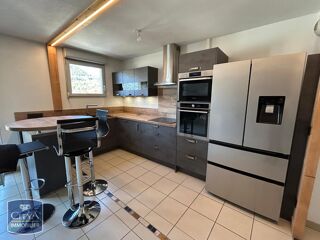  Appartement à louer 4 pièces 74 m²