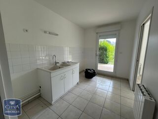  Appartement à louer 3 pièces 76 m²