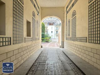  Parking / Garage � louer 