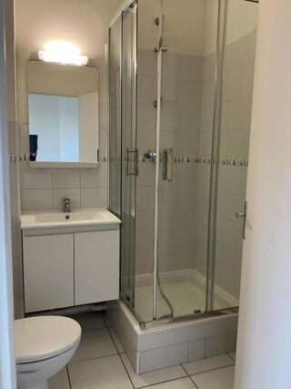  Appartement à louer 2 pièces 33 m²