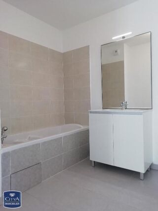  Appartement à louer 3 pièces 60 m²